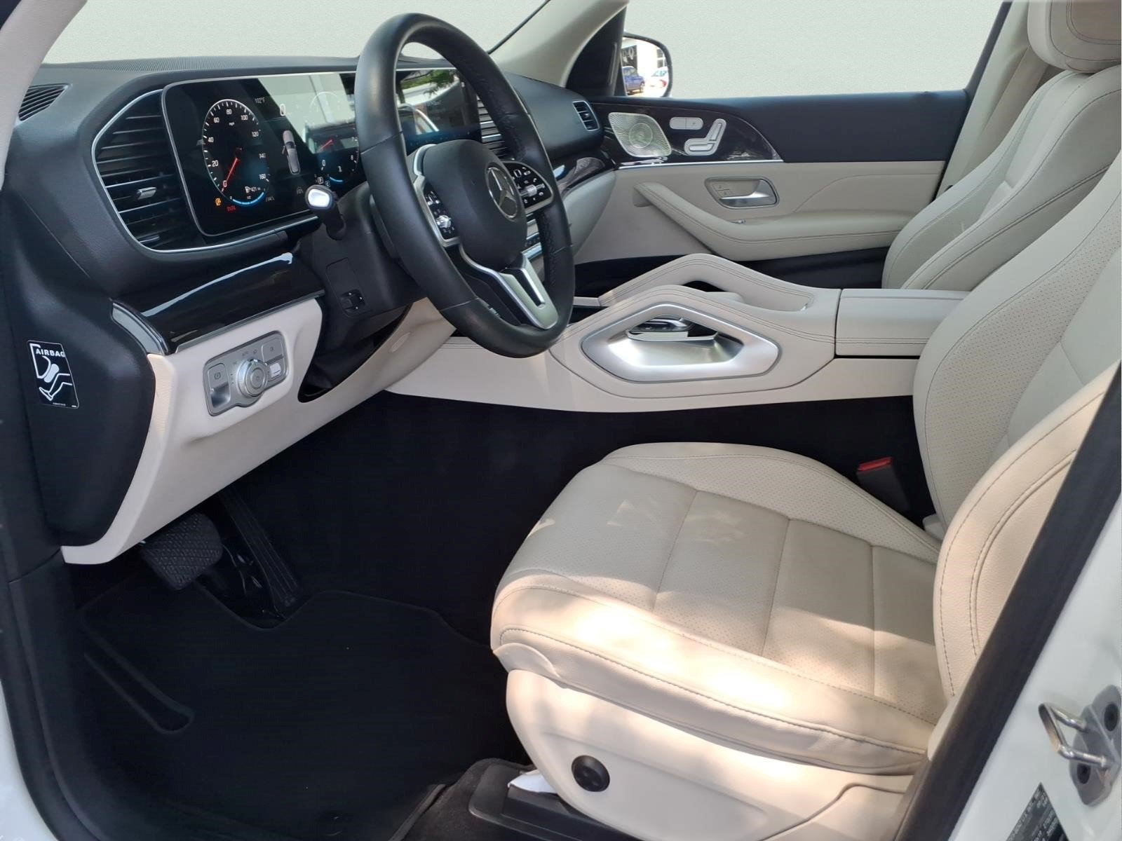 Certified Used 2022 Polar White Mercedes-Benz GLE 350 4MATIC® SUV image 9