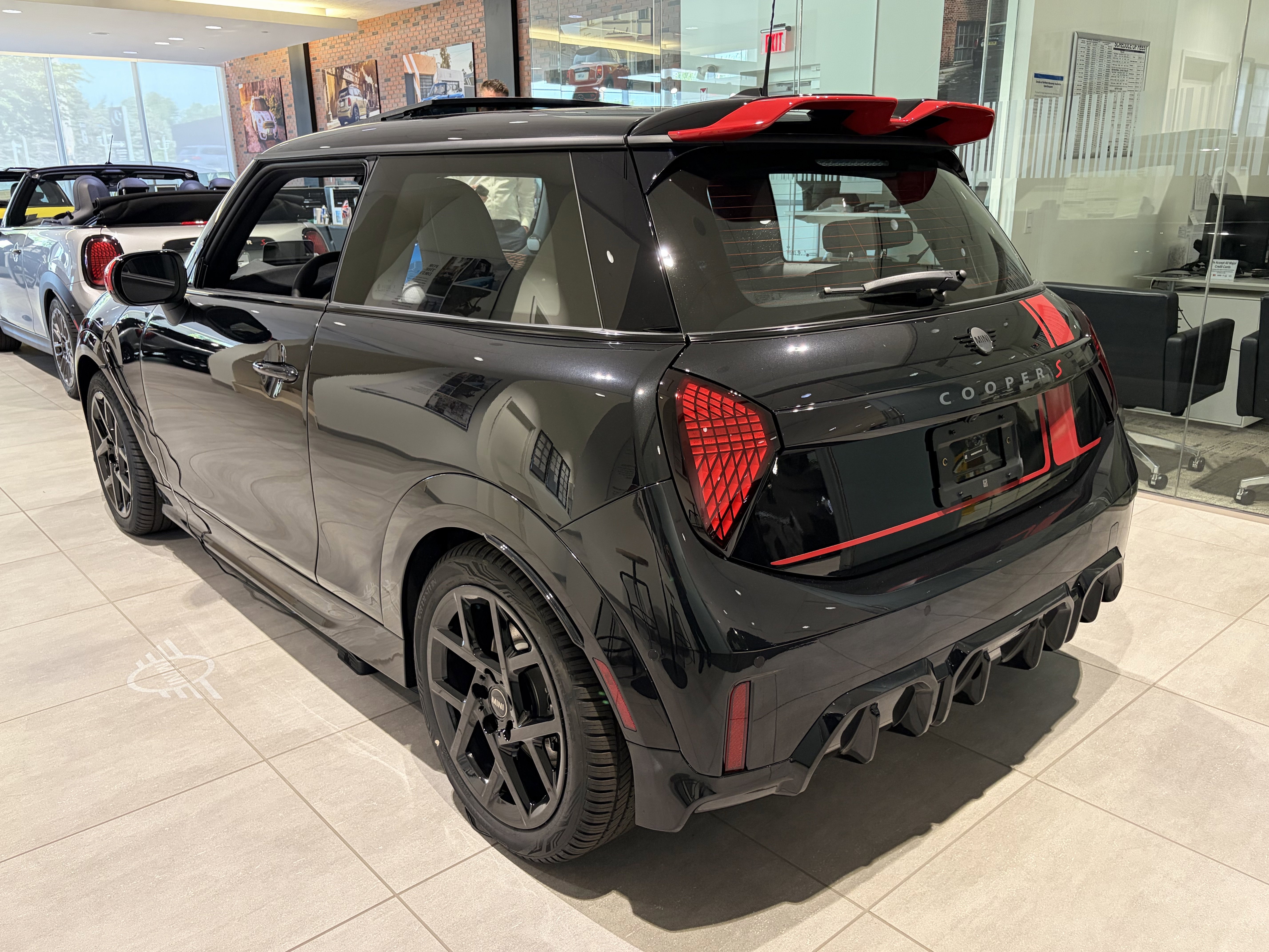 New 2026 Midnight Black II Metallic MINI Iconic image 5