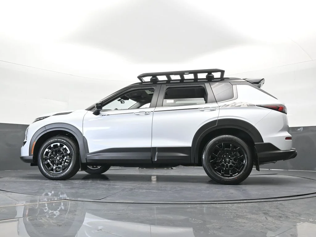 New 2026 White / Black Mitsubishi Trail Edition image 68