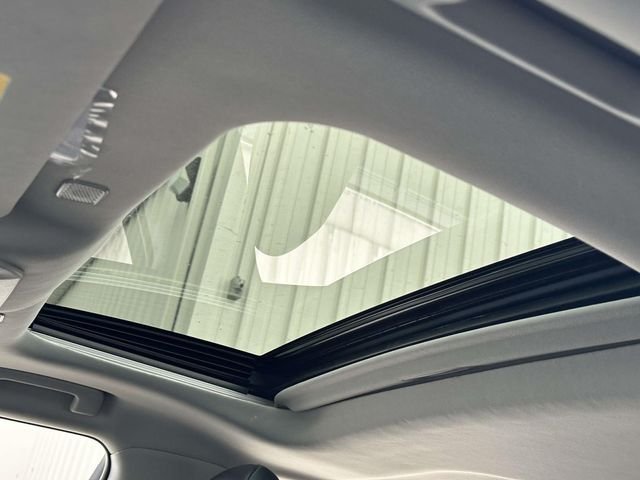 Used 2024  Toyota Limited image 4