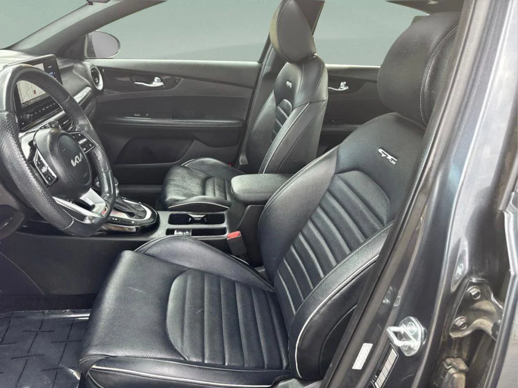 Used 2023 Gravity Gray Kia GT-Line image 11