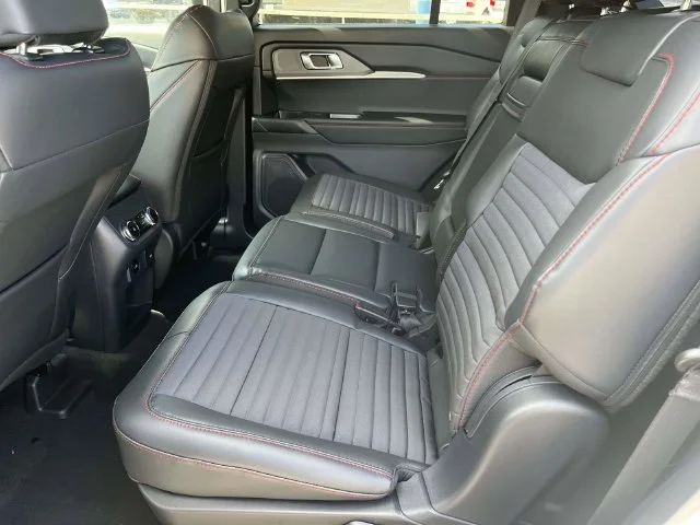 New 2026 Star White Metallic Tri-Coat Ford ST-Line image 8
