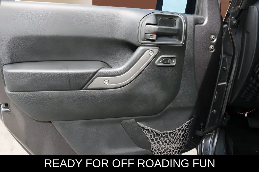 Used 2018 Gray Jeep Unlimited Sport image 12