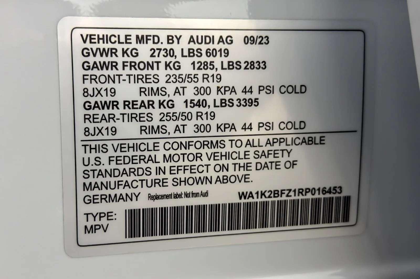 Used 2024 Glacier White Metallic Audi Premium 50 quattro image 27