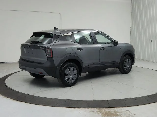 New 2027 Gray Nissan S image 8
