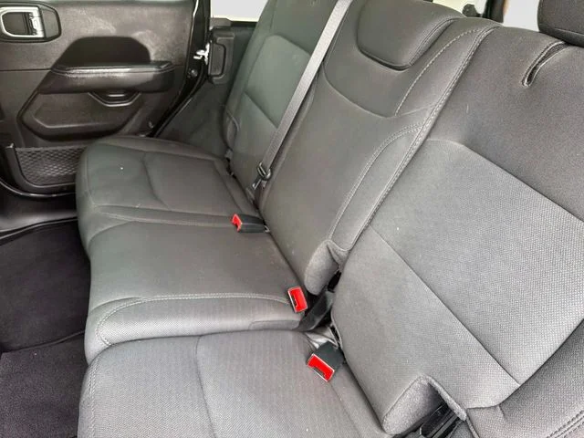 Used 2022 Black Jeep Unlimited Sahara image 13