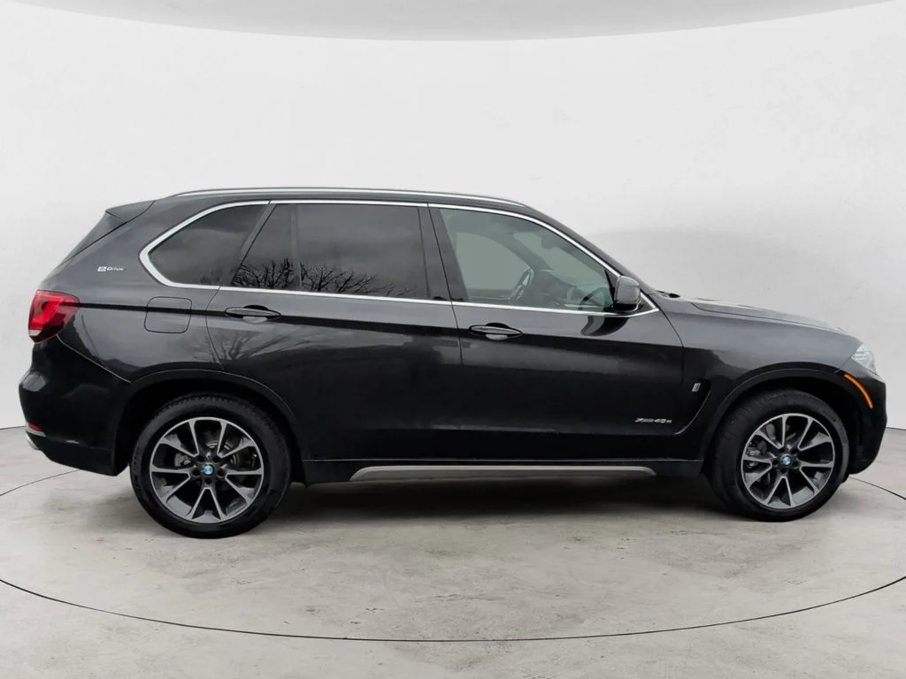 Used 2017 Gray BMW xDrive40e image 6