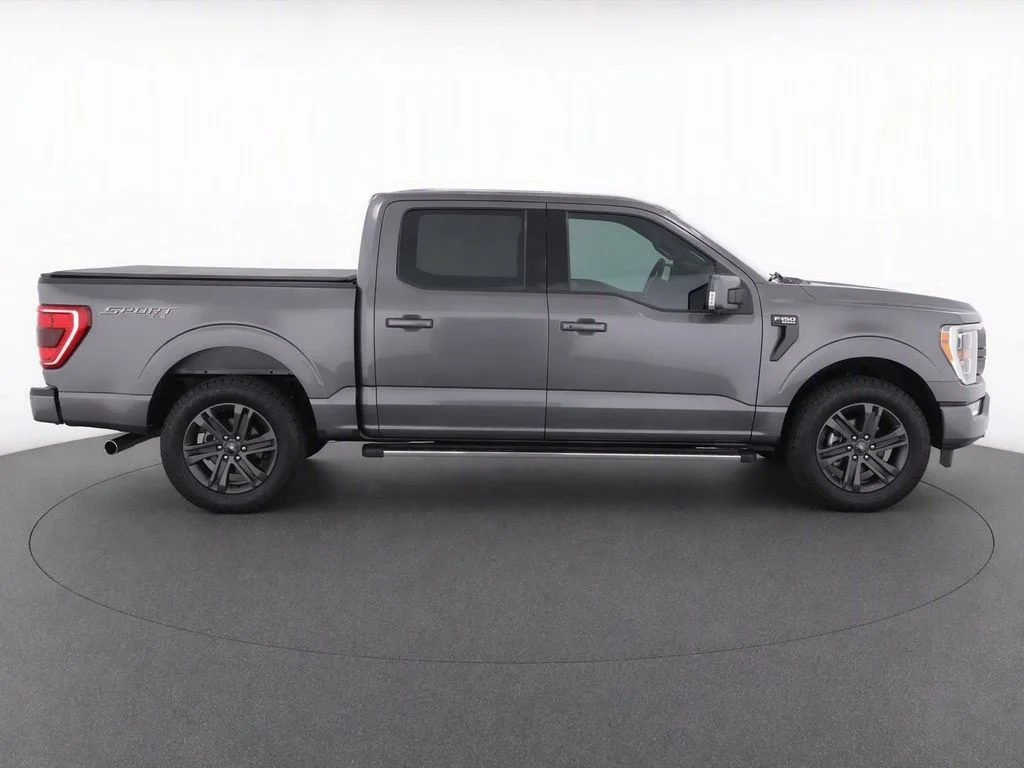 Used 2023 Gray Ford XLT image 8