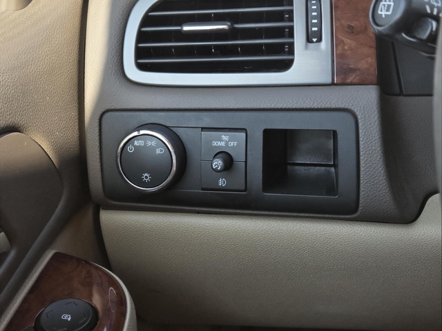 Used 2013 Gray GMC SLE 1500 image 14