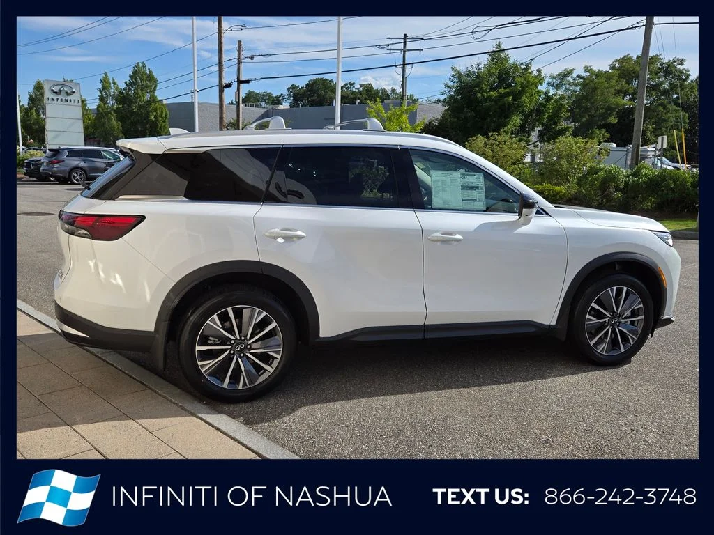 New 2027 RADIANT WHITE INFINITI Luxe AWD image 13