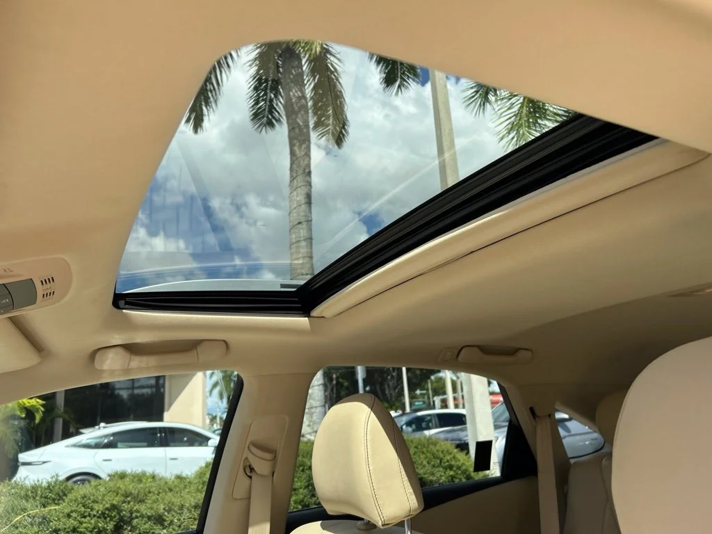 Used 2013 White Lexus 350 image 15