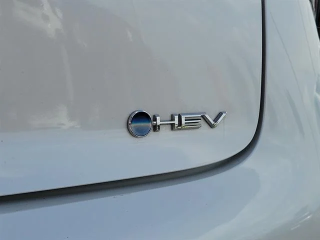 Certified Used 2024 Wind Chill Pearl Toyota Limited image 7
