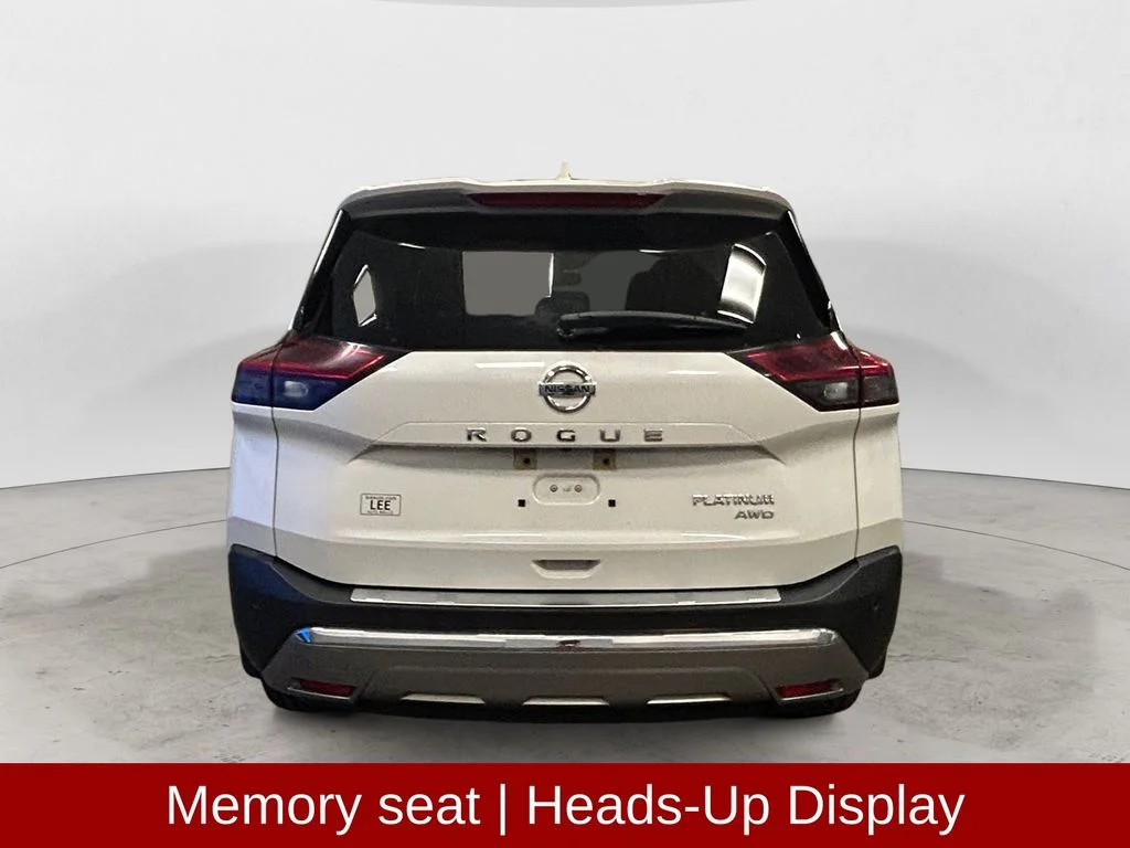 Used 2021 Pearl White Nissan Platinum image 5