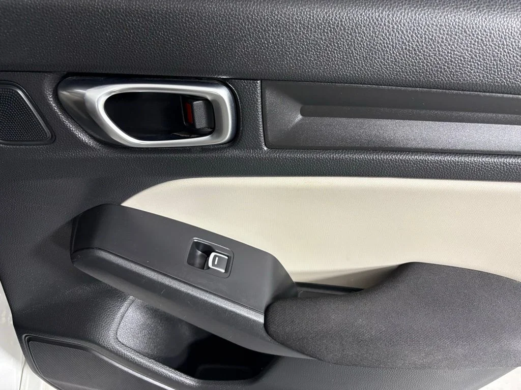 Used 2022  Honda EX image 15