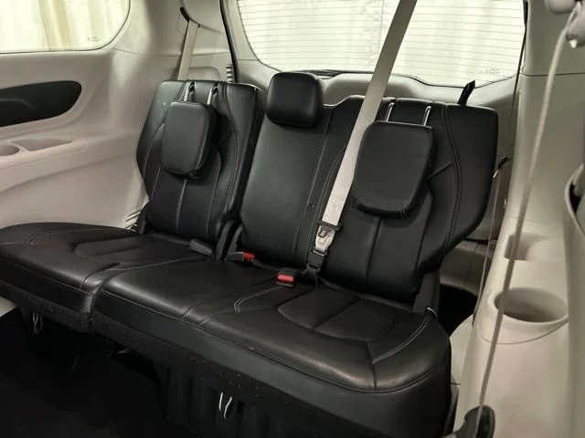 Used 2023 White Chrysler Touring L image 22