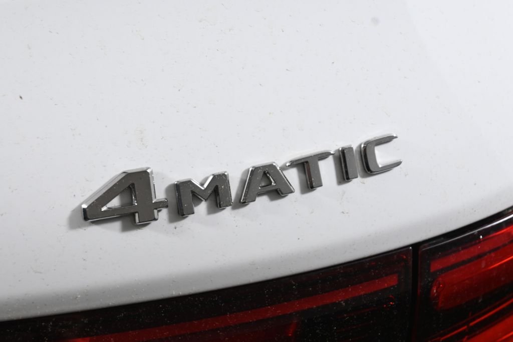 New 2026 Polar White Mercedes-Benz GLB 250 image 37