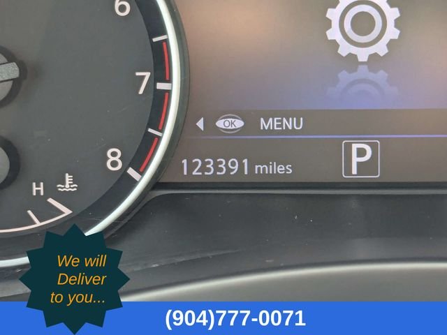 Used 2016 Silver Nissan SV image 32