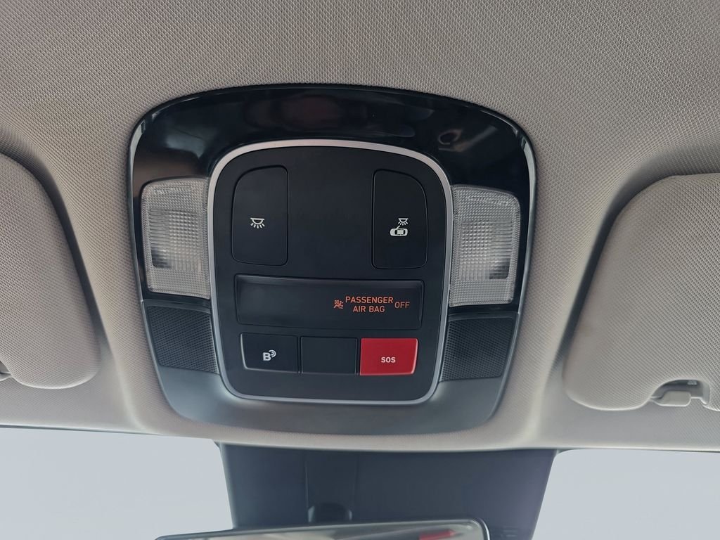 Used 2024 Onyx Black Hyundai SEL image 19
