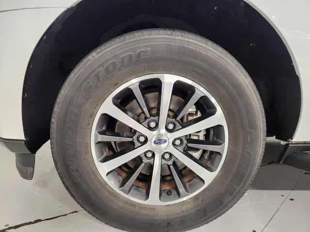 Used 2018 Oxford White Ford XLT image 8
