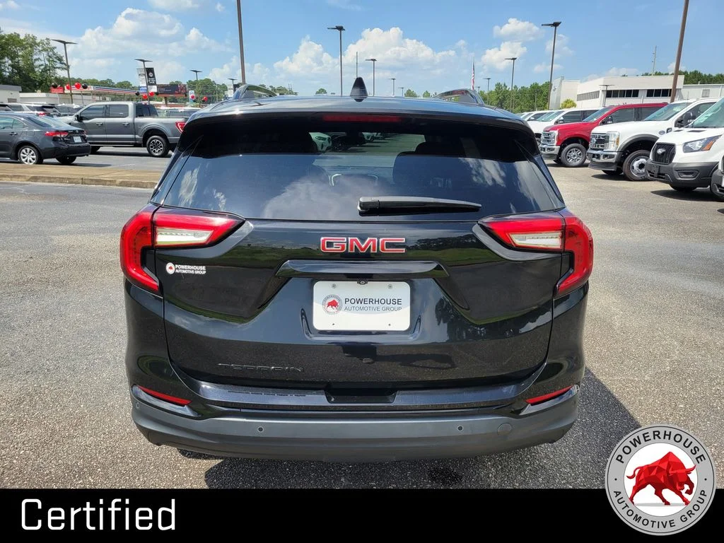 Used 2022 Black GMC SLE image 4
