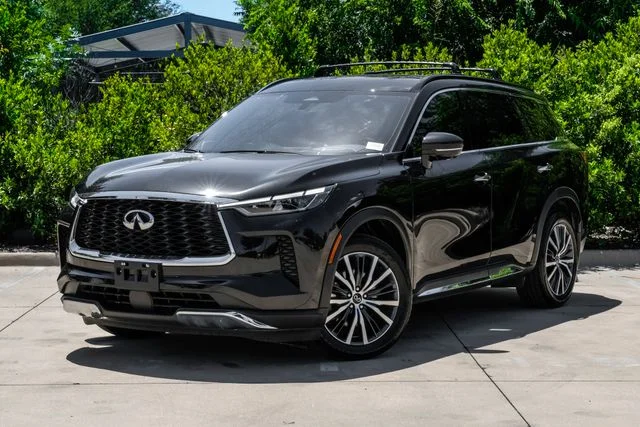 Used 2022 Black INFINITI Autograph image 2