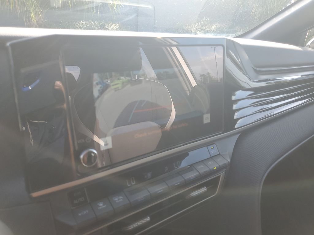 Used 2025  Toyota SE image 20