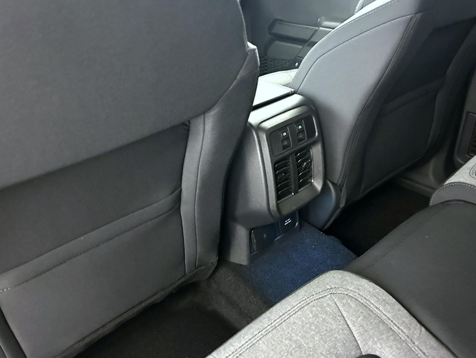 New 2026 Carbonized Gray Metallic Ford Big Bend image 21