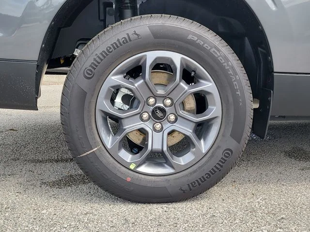 New 2026 Gray Metallic Ford XLT image 7