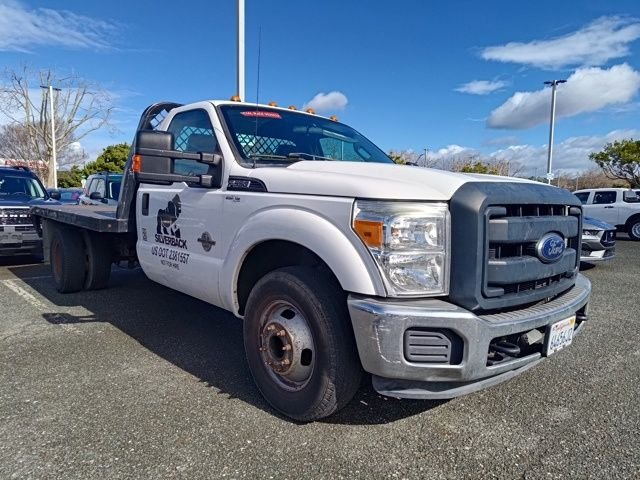 2016 Ford F-350 Super Duty Chassis Cab XL