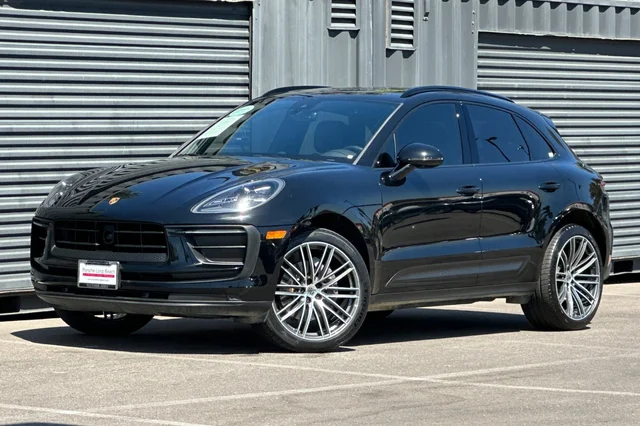 2023 Porsche Macan 
