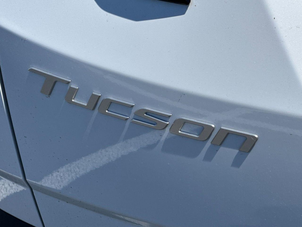 New 2026 White Hyundai SE FWD image 25