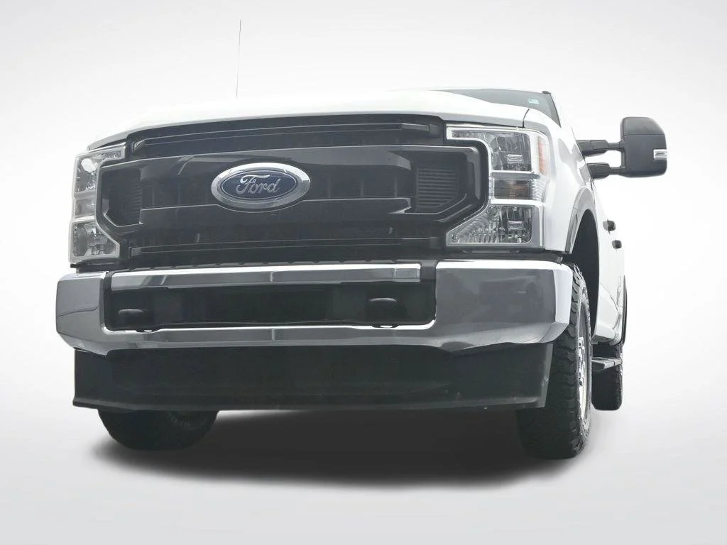Used 2022 White Ford XL image 39