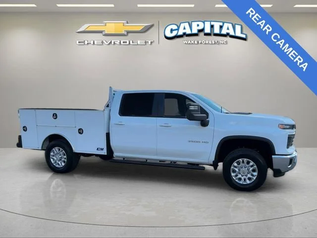 Used 2025 Summit White Chevrolet LT image 6