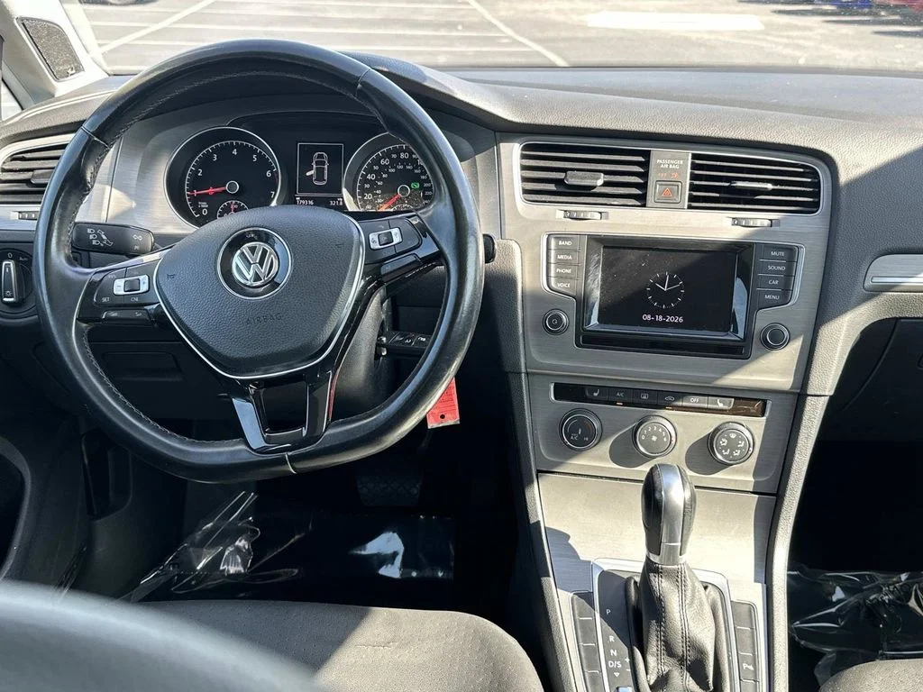 Used 2015  Volkswagen TSI SE 4-Door image 19