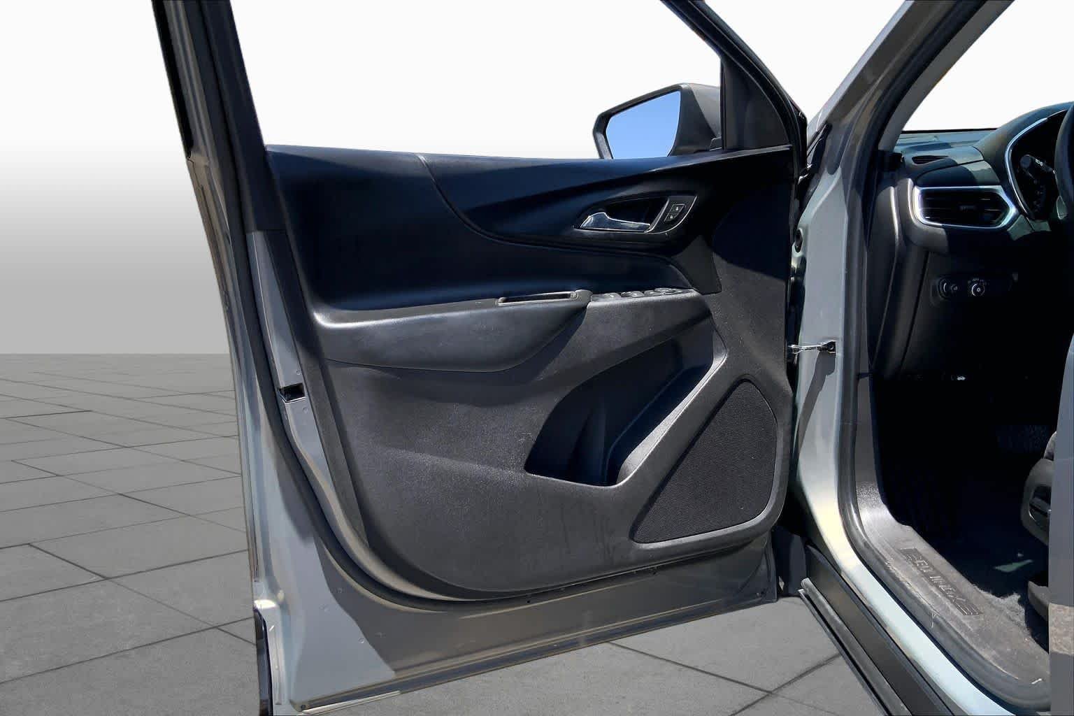 Used 2018 Pepperdust Metallic Chevrolet LT image 19