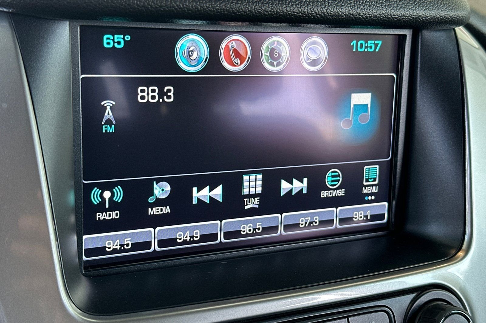 Used 2020 Black Chevrolet Premier image 19