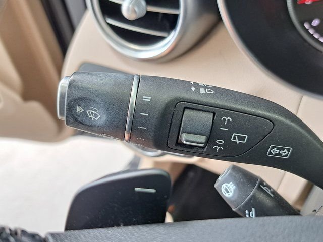 Used 2019  Mercedes-Benz GLC 300 image 12