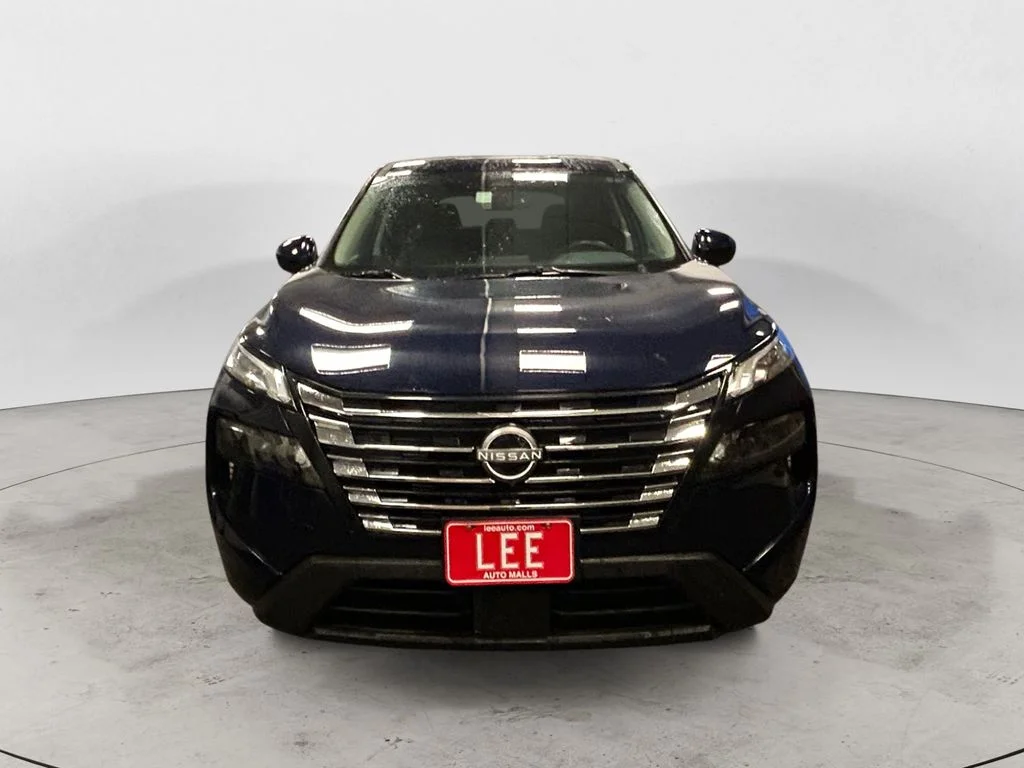 Used 2025 Deep Ocean Blue Pearl Nissan SV image 9