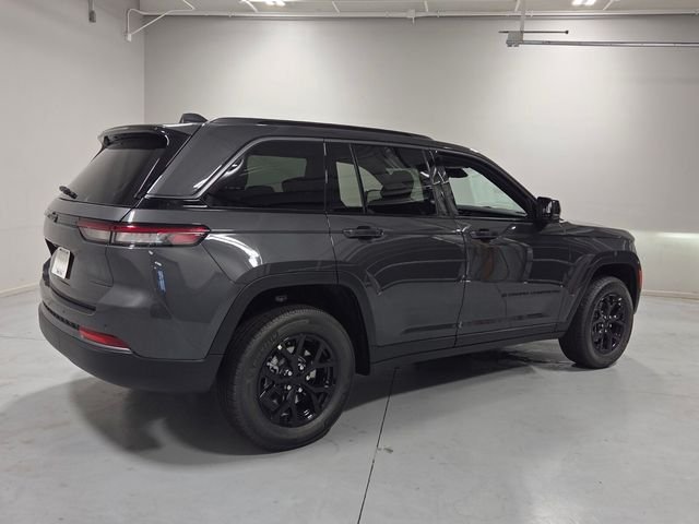 New 2026 Baltic Gray Metallic Clear-Coat Exterior Paint Jeep Altitude image 13