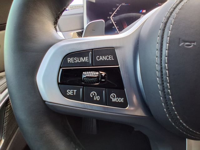 Used 2025 Black BMW xDrive40i image 12