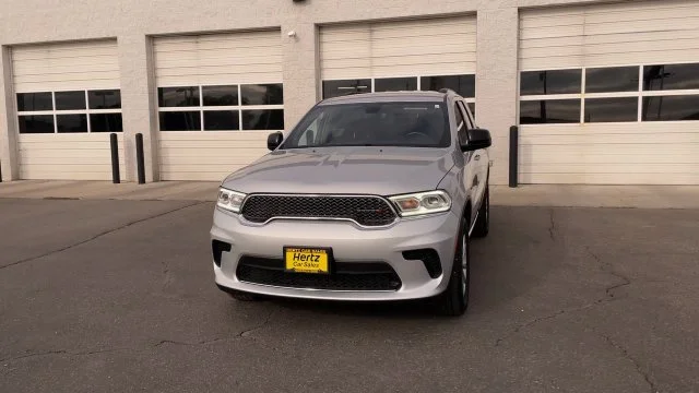 Used 2024 Silver Dodge SXT image 3