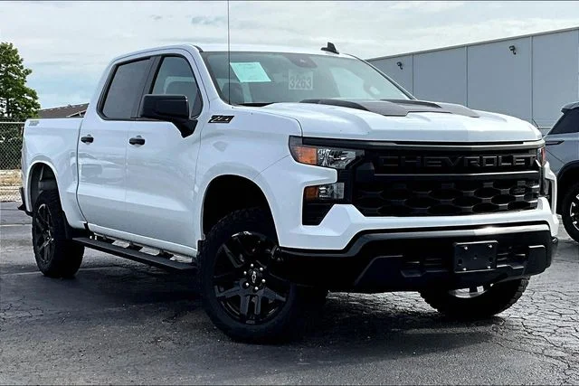 Used 2026 White Chevrolet Custom Trail Boss image 2
