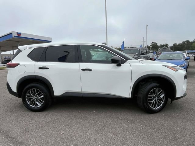 Used 2023 White Nissan S image 3