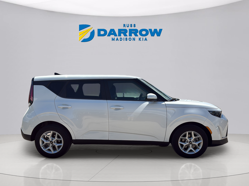 Used 2023 Snow White Pearl Kia LX image 6