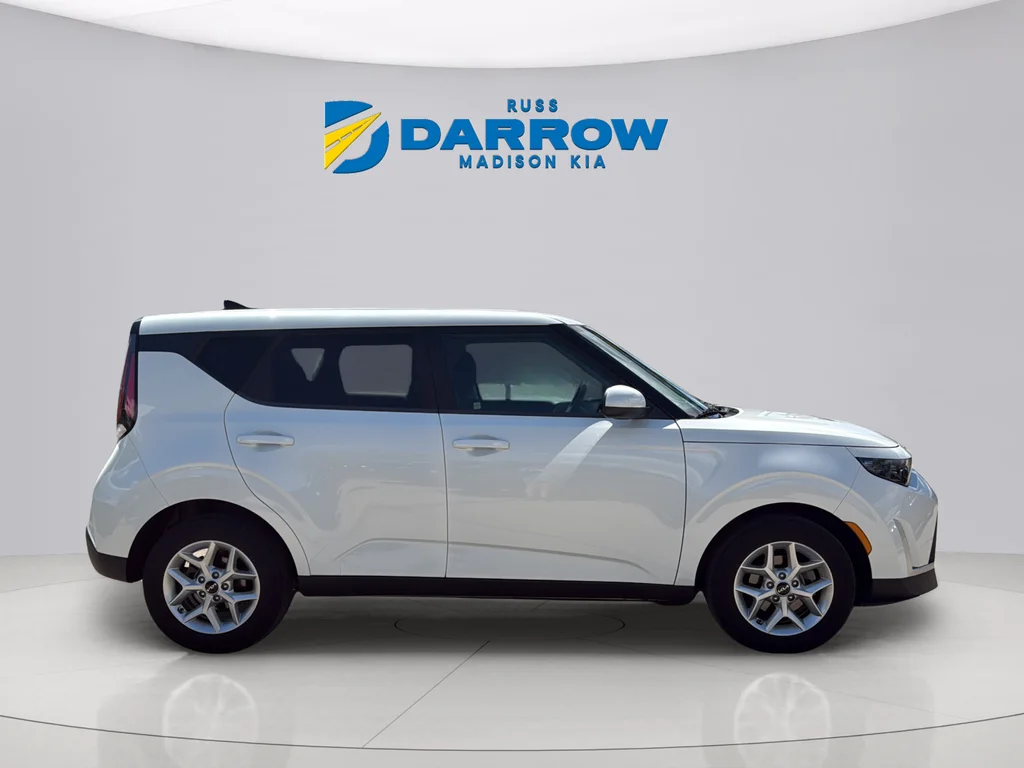 Used 2023 Snow White Pearl Kia LX image 6