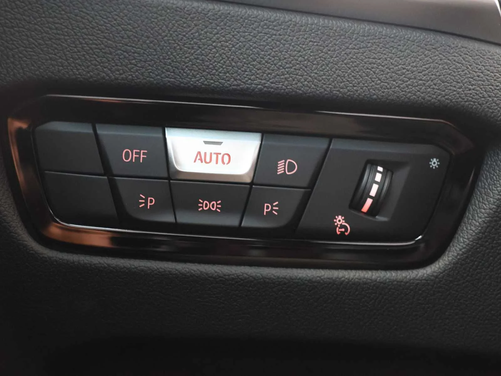 Used 2026 Alpine White BMW  image 16