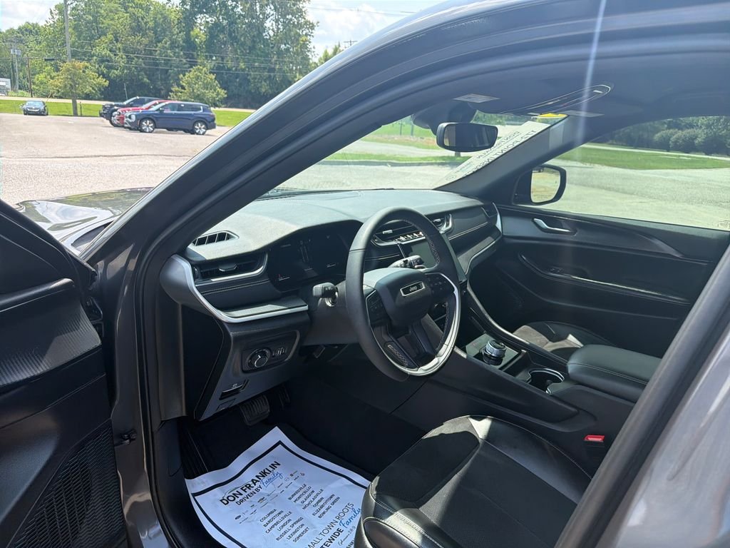 Used 2023 Gray Jeep Altitude X image 14