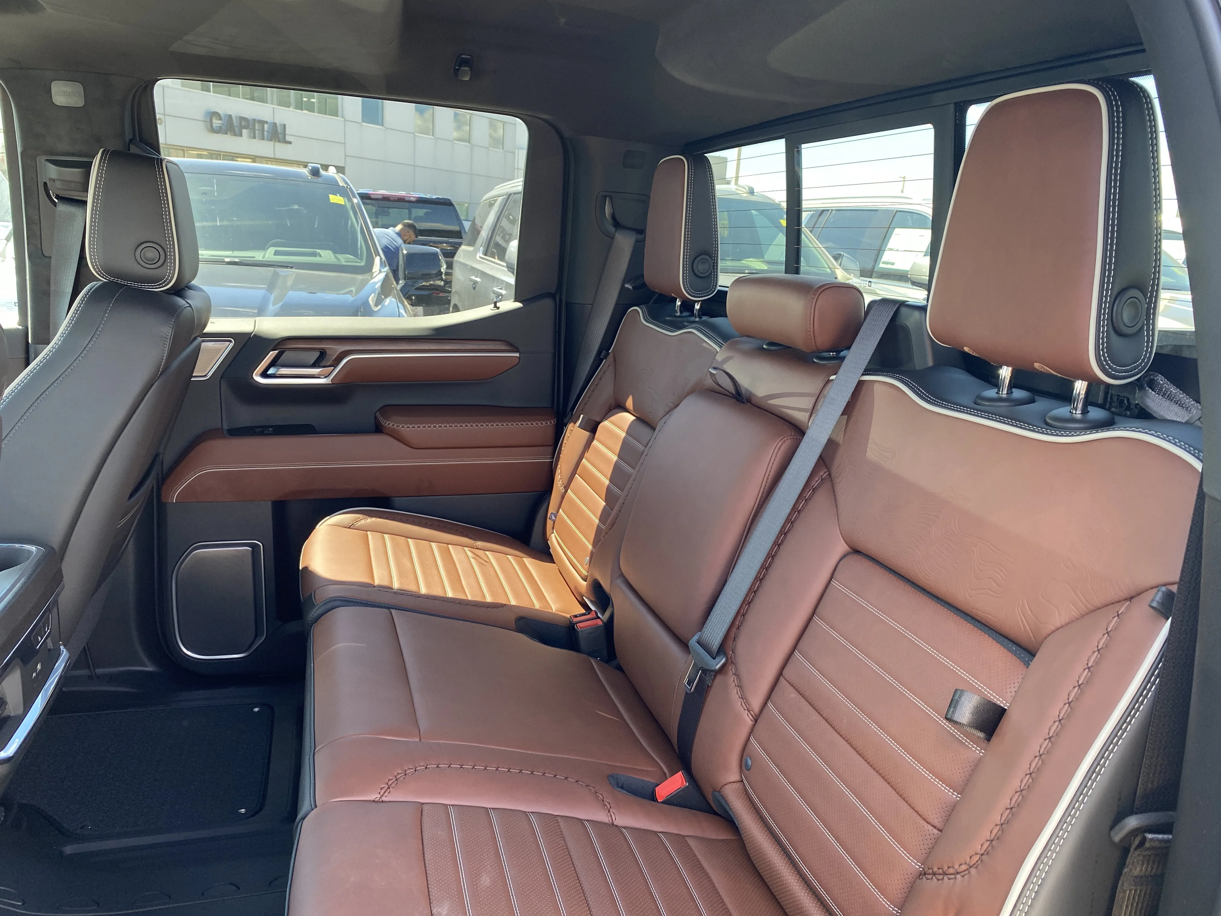 New 2026 GLACIER WHITE TRICOAT GMC Denali Ultimate image 29