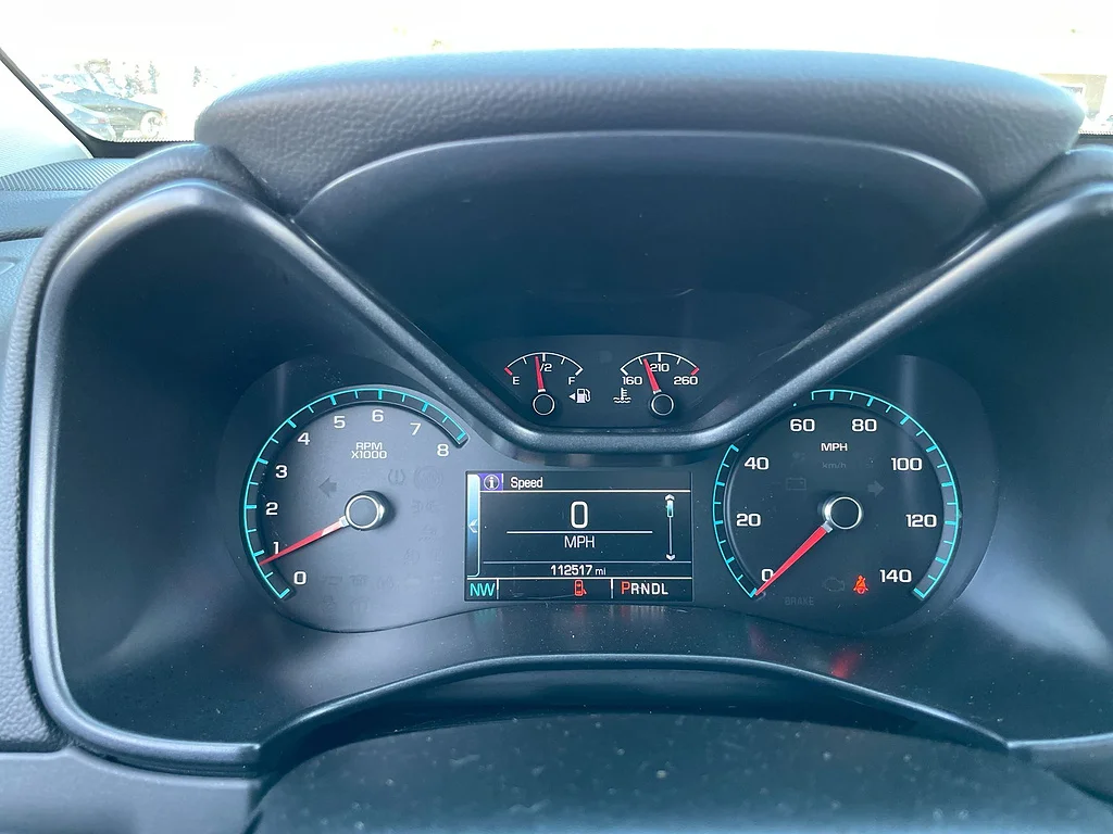 Used 2018 Summit White Chevrolet LT image 11