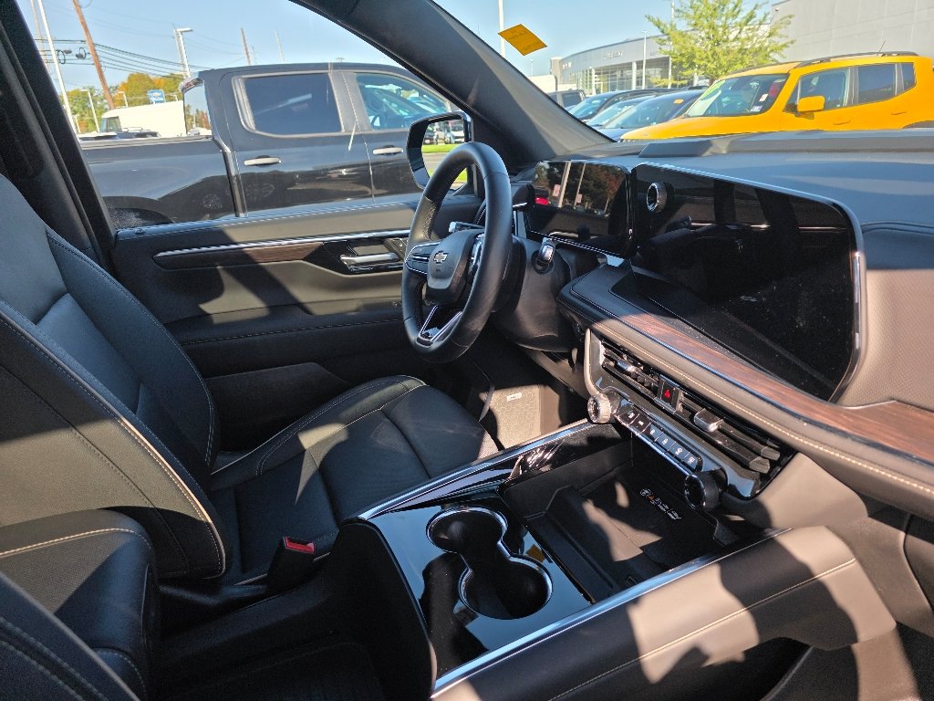 Certified Used 2026 Black Chevrolet Premier image 5